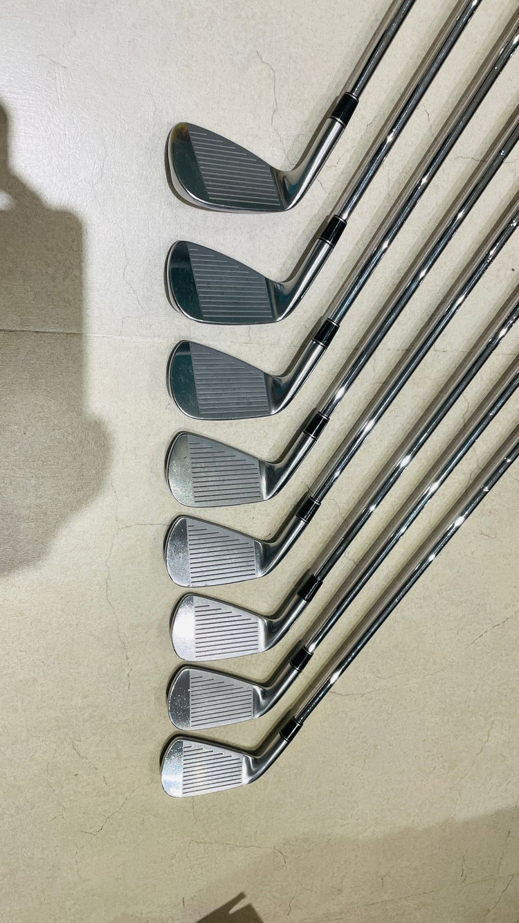 투어스테이지 뉴VIQ 95g R 8아이언 팝니다--3