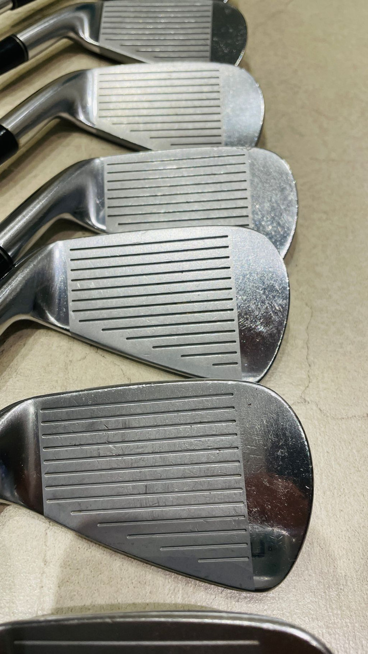 투어스테이지 뉴VIQ 95g R 8아이언 팝니다--5