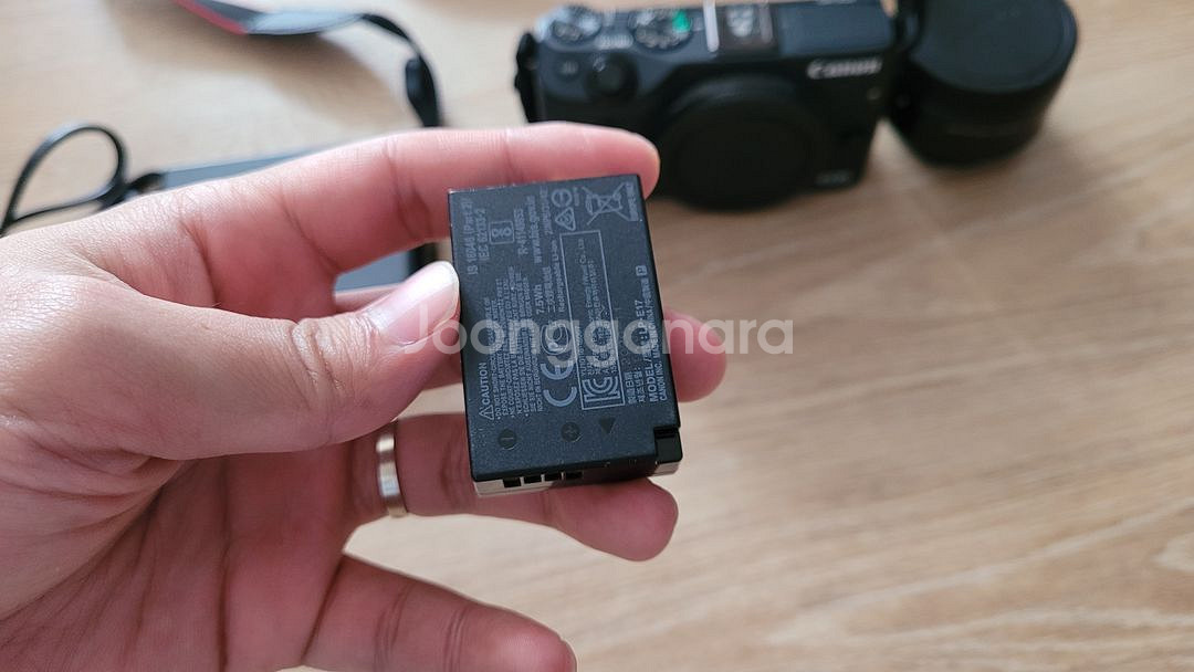 캐논m3랑 EF-M 22mm 렌즈 팝니다--6