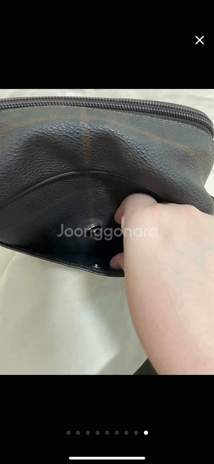 버버리 크로스백--8