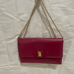 페레가모 지니백 레드