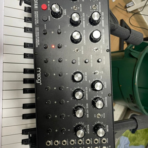 MOOG Dfam 신디사이저