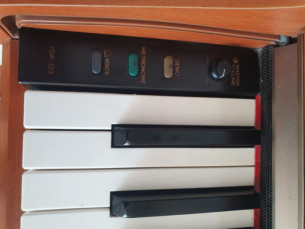 야마하 ydp-123 전자피아노 팔아요--3