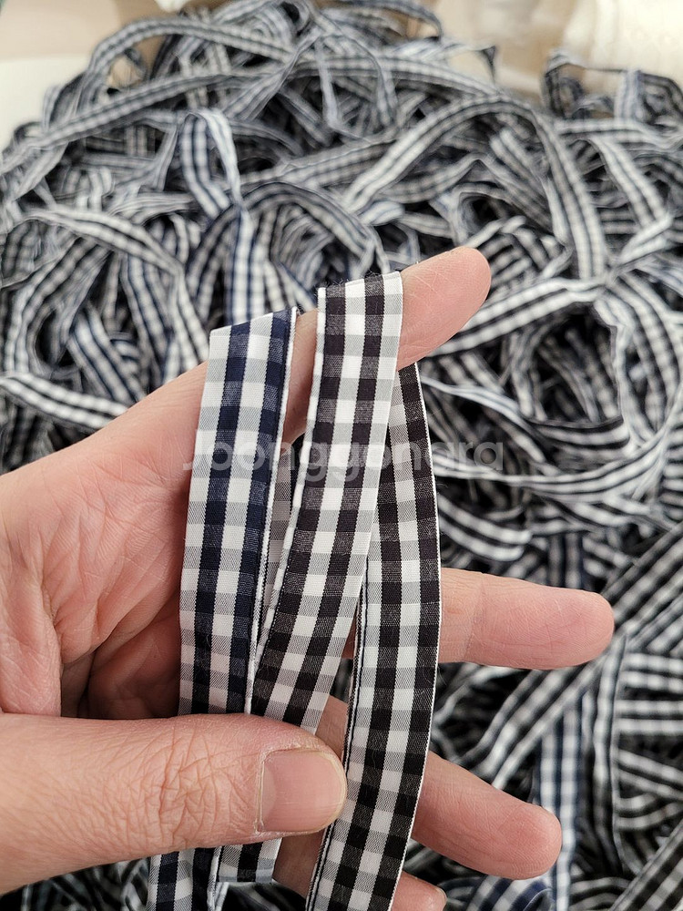 원단리본 15미리 약1000마 일괄. 택포--1