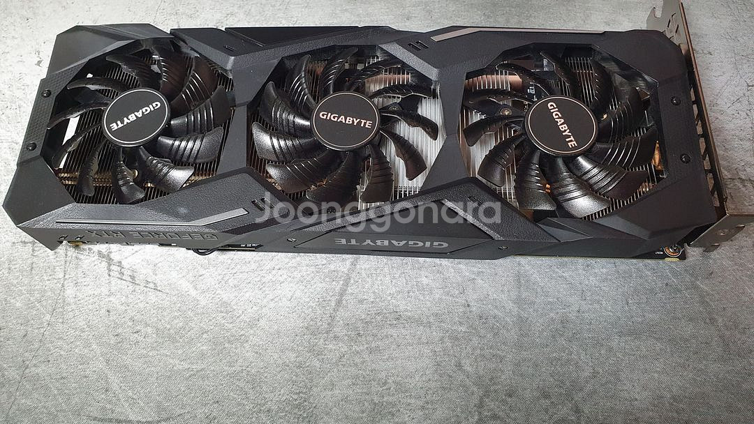 기가바이트 2070 윈드포스 3팬 그래픽카드--0