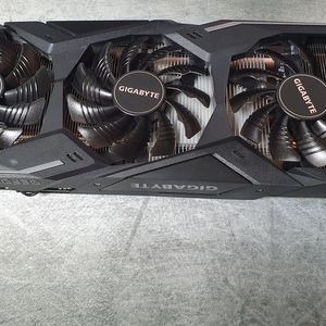 기가바이트 2070 윈드포스 3팬 그래픽카드