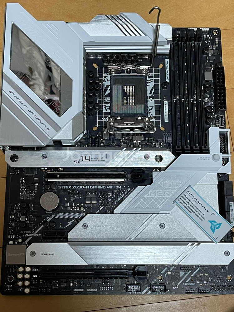 ASUS ROG STRIX Z690-A D4--2
