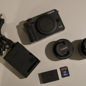 캐논 Canon m6 바디+ 렌즈 2개+ 구성품
