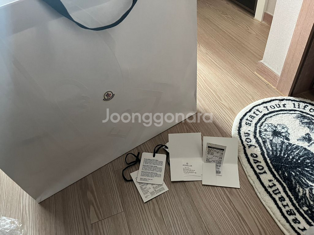 몽클레어클루니3사이즈 블랙팝니다--1