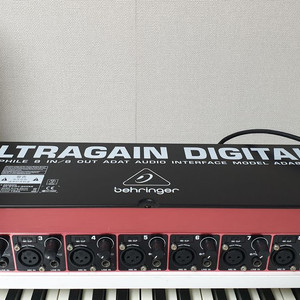 베링거 울트라게인 behringer ADA 8200