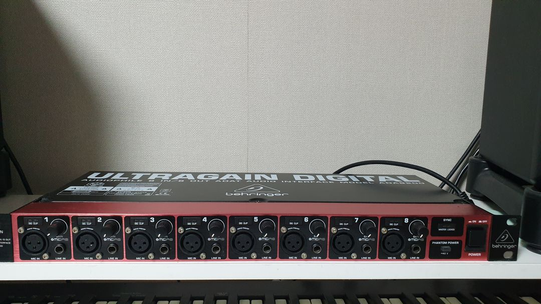 베링거 울트라게인 behringer ADA 8200--1