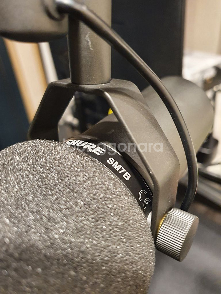 Shure SM-7B 다이나믹 마이크--5