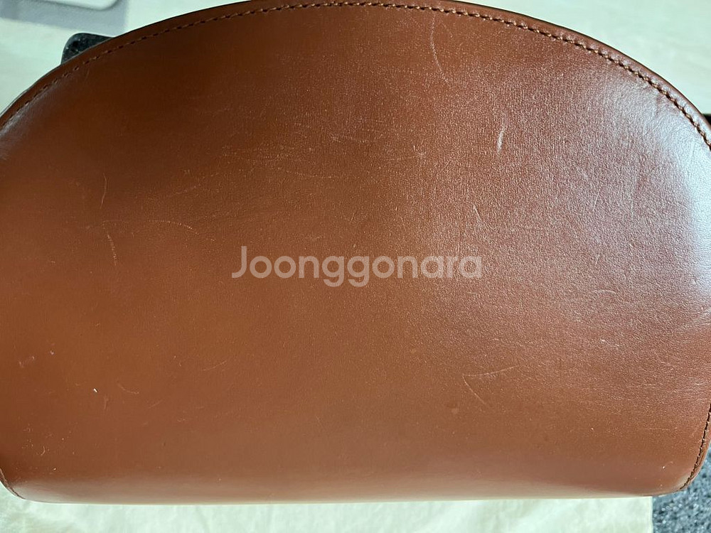 아페쎄 하프문 브라운 중고--3