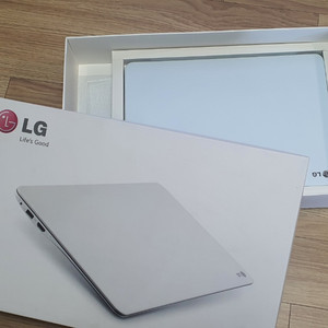 LG그램 13인치 모델 팝니다.(블루 풀박스/ 25만)