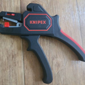 KNIPEX 크니펙스 자동스트리퍼 12-62-180