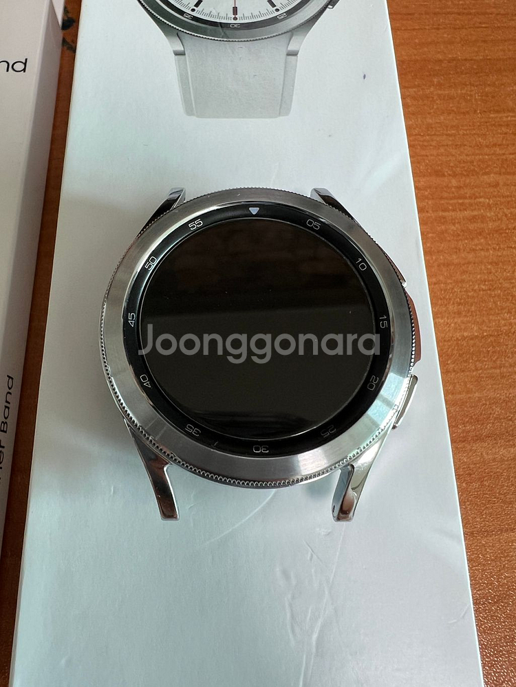 갤럭시워치4 42mm 실버 wifi 클래식 팔아요--1