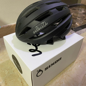 자전거 헬멧 새상품 판매합니다