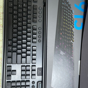 Logitech G913 GL 클릭키 판매합니다!!