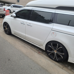 22인치휠 카니발순정19인치휠교환원합니다