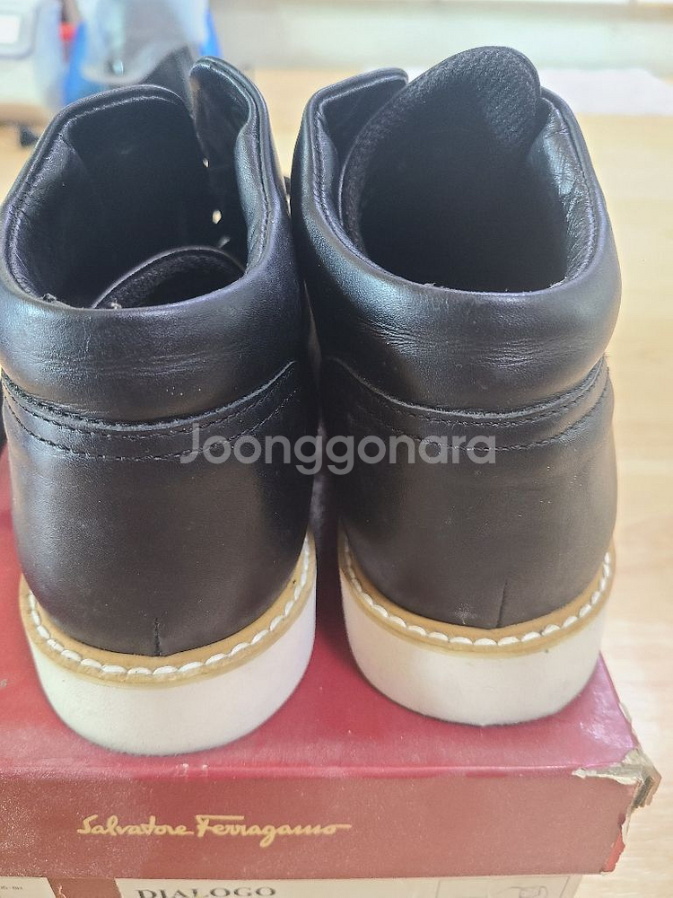 살바토레페라가모 하이탑 스니커즈--2