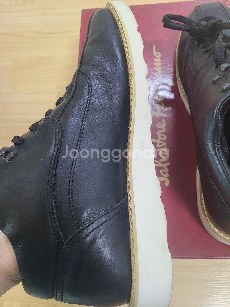 살바토레페라가모 하이탑 스니커즈--4