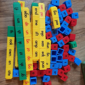 알파벳 끼우기, 퍼즐
