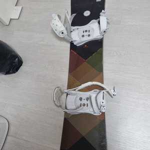 여성용 burton 스노우보드 풀세트 팔아요