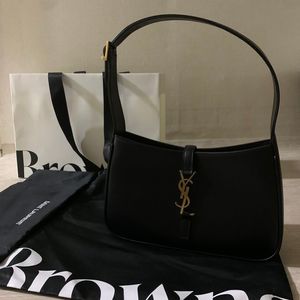 입생로랑 호보백