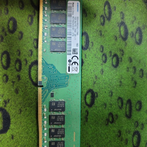 삼성전자 DDR4 16GB 21300 3600오버가능