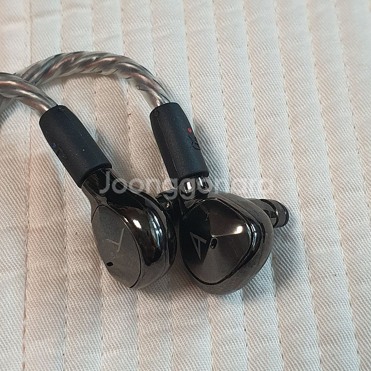 아스텔앤컨 AK T9iE 고해상도 이어폰 S급 판매--6