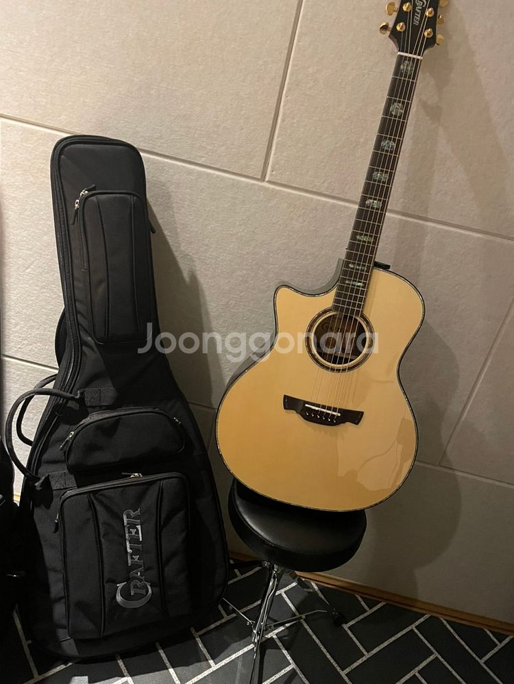 크래프터 플래티넘 프리미엄 S급 왼손통기타 판매합니다--1