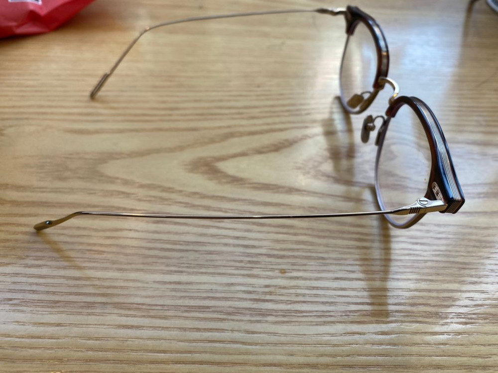 개격내림)젠틀몬스터 알리오xB4 새것풀박스 팝니다--4