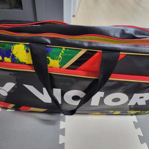 빅터 배드민던가방 팝니다