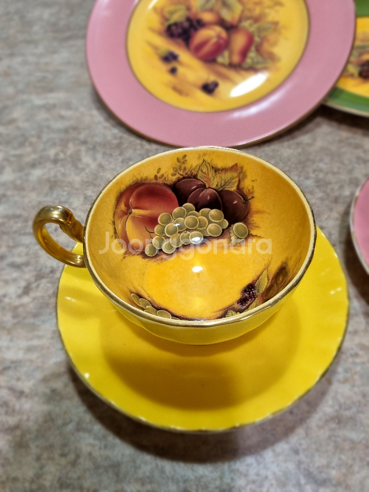 앤슬리 찻잔+그릇 대략 40만원 -> 25만원--3