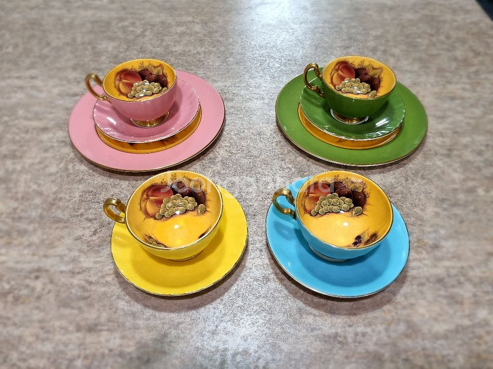 앤슬리 찻잔+그릇 대략 40만원 -> 25만원--4