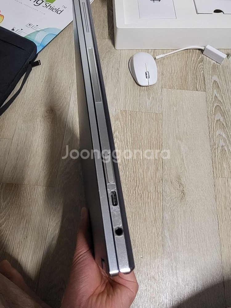 NT950QCG-X716 원가 280만원 삼성 노트북--3