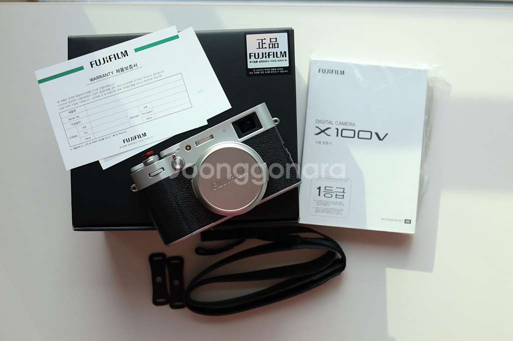 후지x100v 판매합니다--1