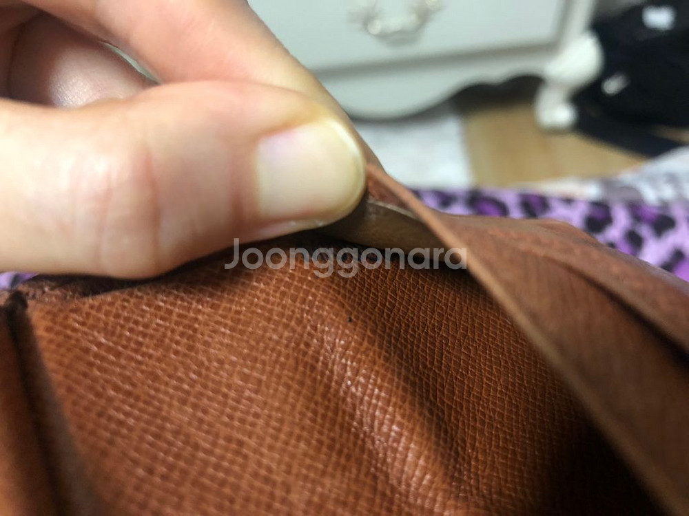 루이비통 프렌치펄스 중지갑--8