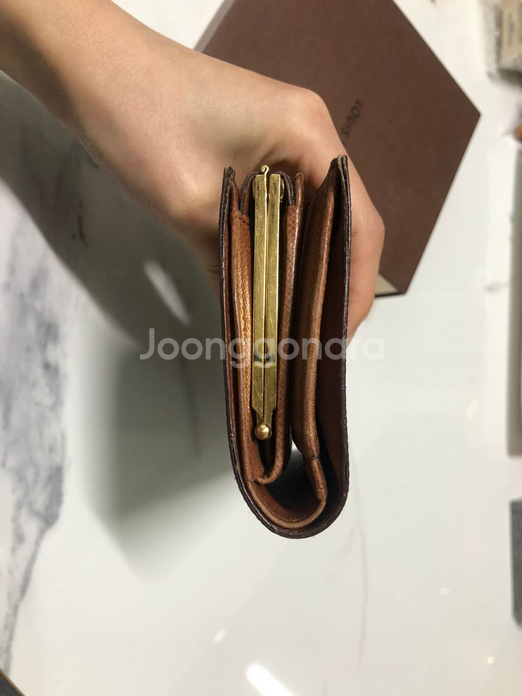 루이비통 프렌치펄스 중지갑--3