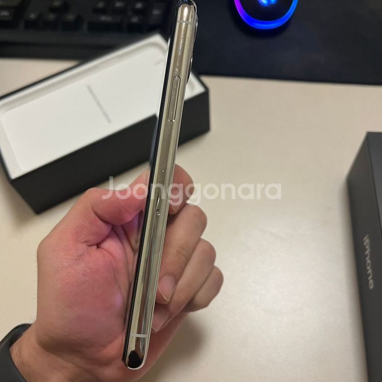 인천 아이폰 11프로 64g 실버 s급 리퍼폰--8