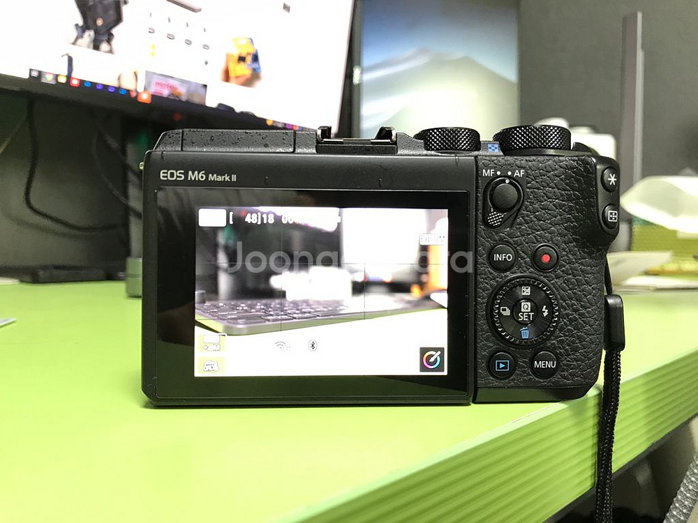 m6 mark2 + 22mm f1.8--2