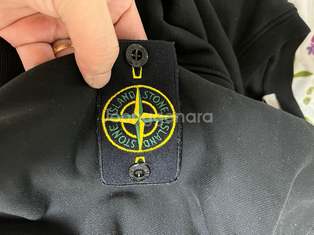 스톤아일랜드 맨투맨 블랙 XL 105 급쳐 21ss--0