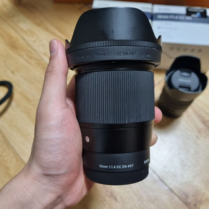 시그마16mm 1.4 광각렌즈 소니 e마운트16.4