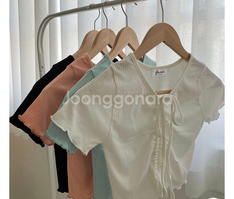 셔링 크롭티 팔아요--1