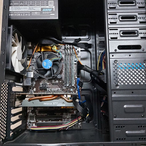 컴퓨터 본체 팝니다