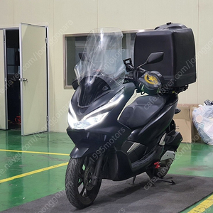 [판매] 혼다 PCX125 2019년형 25.000km 대행풀옵션 깔끔한상태 판매합니다.