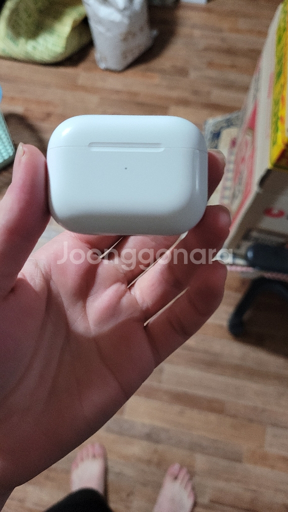 에어팟프로 본체--1