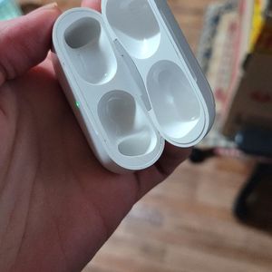 에어팟프로 본체