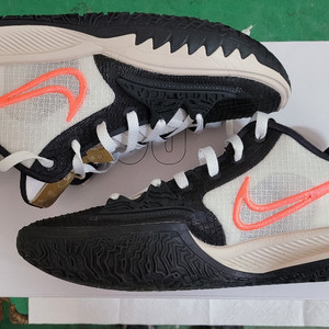 [270] Nike Kyrie Low 4 ID