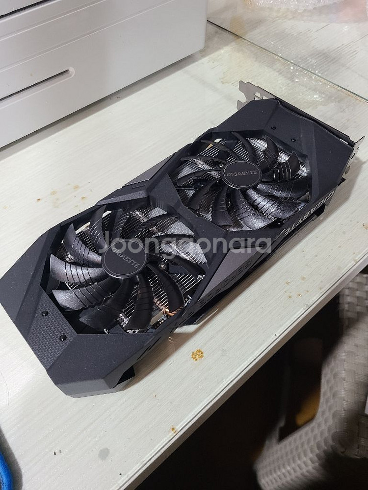 긱바 RTX2070 팝니다.--1